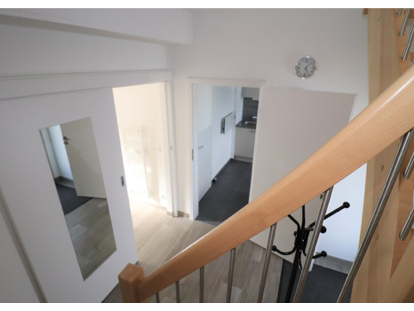 Monteurwohnung - Treppenhaus ins 1.OG - DONAU HOME - Münsingen