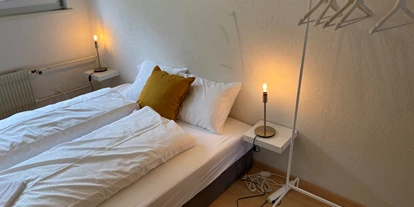Monteurwohnung - Bettwäsche: Bettwäsche gegen Gebühr - Rufi - Einzelzimmer - Zimmer mit Gemeinschaftsbad und Küche
