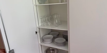 Monteurwohnung - Kühlschrank - Rufi - Küche voll ausgestattet - Zimmer mit Gemeinschaftsbad und Küche