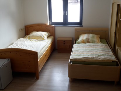 Monteurwohnung - Bettwäsche: Bettwäsche inklusive - Bidingen - Gast-Zimmer