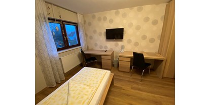 Monteurwohnung - Bettwäsche: Bettwäsche inklusive - Niederösterreich - Ferienwohnung Winter Zweibettzimmer - Privatzimmer & Ferienwohnungen Leeb