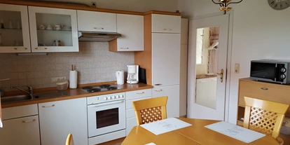 Monteurwohnung - Zimmertyp: Mehrbettzimmer - PLZ 89335 (Deutschland) - Die Küche ist voll ausgestattet. - Ferienwohnung Peter