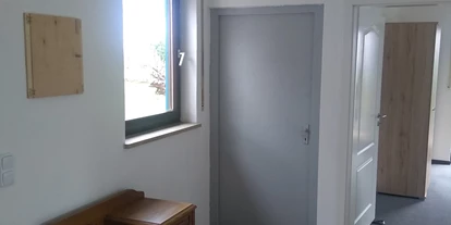 Monteurwohnung - Zimmertyp: Doppelzimmer - Wenzenbach - Flur - Florian Fürbacher
