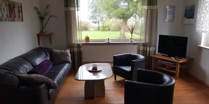 Monteurwohnung - Hund erlaubt - Landscheide - Wohnzimmer mit Sat-TV - "Haus Inge"