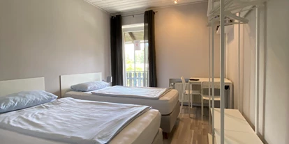 Monteurwohnung - Zimmertyp: Einzelzimmer - PLZ 85408 (Deutschland) - Doppelzimmer renoviert mit eigenem Bad - ARAMA Monteurzimmer Rottenburg