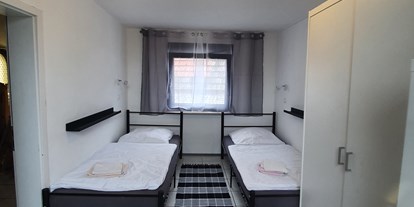 Monteurwohnung - Badezimmer: eigenes Bad - Hessen Süd - Apartment 1 - J&P Brunetti Zimmervermietung Uferstr. 9 Trebur