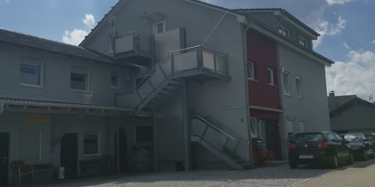 Monteurwohnung - Kühlschrank - Abensberg - Haselweg 5 - Gästehaus Edith 