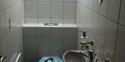 Monteurwohnung - Badezimmer: Gemeinschaftsbad - Hüffenhardt - Ferienwohnung Klenk