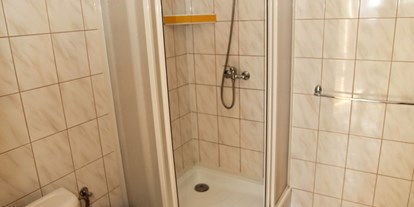 Monteurwohnung - Badezimmer: eigenes Bad - Prag und Mittelböhmische Region - STETI_Veronika