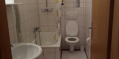 Monteurwohnung - Badezimmer: eigenes Bad - Hameln - Bad - Hameln Wehrbergen