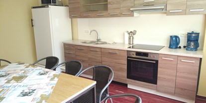 Monteurwohnung - Küche: Gemeinschaftsküche - Neubukow - Gästeküche - HOSTEL & Apartment im "Haus der Horizonte"
