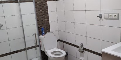 Monteurwohnung - Badezimmer: eigenes Bad - Prag und Mittelböhmische Region - STETI_Lenka