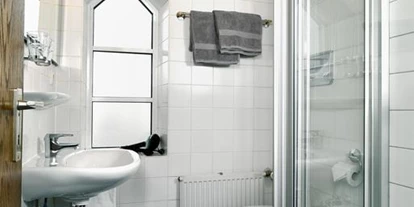 Monteurwohnung - Art der Unterkunft: Gästezimmer - Deutschland - Badezimmer - Hotel Bitzer