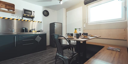 Monteurwohnung - Küche: eigene Küche - Apartment Küche - Kai Debner