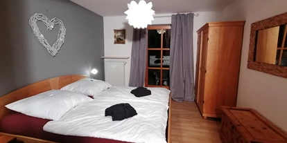 Monteurwohnung - Zimmertyp: Doppelzimmer - Berching - Schlafzimmer - Komfort Feriendomizil Jakobi