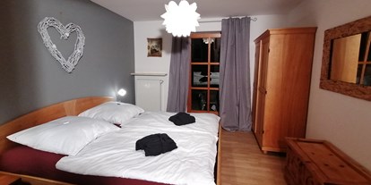 Monteurwohnung - Kühlschrank - PLZ 85110 (Deutschland) - Schlafzimmer - Komfort Feriendomizil Jakobi
