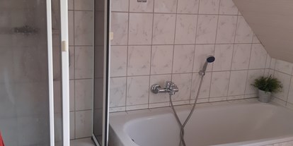 Monteurwohnung - Badezimmer: Gemeinschaftsbad - Weiler (Landkreis Mayen-Koblenz) - Inge Schunk