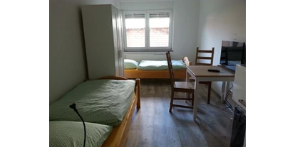 Monteurwohnung - Einzelbetten - Hessen - Doppelzimmer mit TV - Monteurzimmer Lampertheim