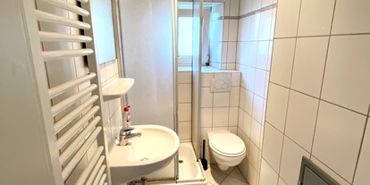 Monteurwohnung - Küche: Gemeinschaftsküche - Uthlede - Ansicht Badezimmer - Ideal für Monteure und beruflich Reisende