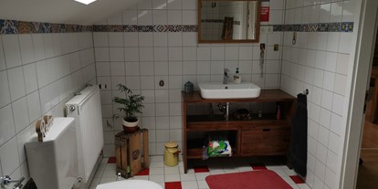 Monteurwohnung - Art der Unterkunft: Gästezimmer - Nußdorf am Inn - Tageslichtbad - Idyllisch und ruhig 