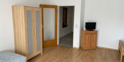 Monteurwohnung - Zimmertyp: Doppelzimmer - Wiesbaden Erbenheim - Monteurwohnung mit TV und WLAN - Monteurzimmer Clinton