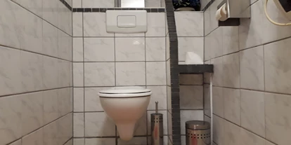Monteurwohnung - WLAN - Groß Roge - Gäste WC - Wohnung voll ausgestattet im Gutshaus Alt Krassow