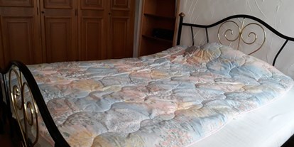 Monteurwohnung - Bettwäsche: Bettwäsche gegen Gebühr - Laage - Schlafzimmer 1 - Wohnung voll ausgestattet im Gutshaus Alt Krassow