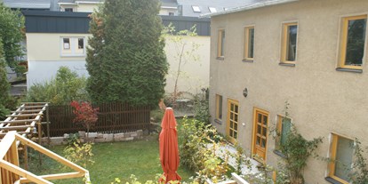 Monteurwohnung - Erzgebirge - Blick zum Garten,Hof - Marienberg Stadt