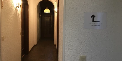 Monteurwohnung - Zimmertyp: Mehrbettzimmer - Saarlouis Saarbrücken - Eingangsflur - Palminas Ferienwohnungen