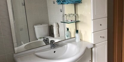 Monteurwohnung - Zimmertyp: Einzelzimmer - Möhnsen - Waschbecken - Wiebke Grzembke
