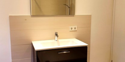 Monteurwohnung - Badezimmer: eigenes Bad - Löhne - Reinhard monteurzimmer und ferienwohnung 