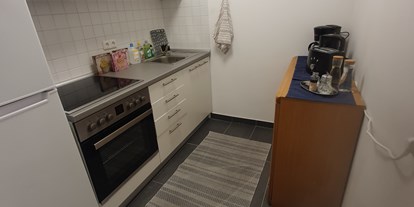 Monteurwohnung - Zimmertyp: Doppelzimmer - Groß-Gerau - Küche. - J&P Brunetti Zimmervermietung Rüsselsheim