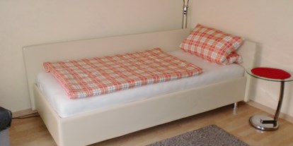 Monteurwohnung - Zimmertyp: Doppelzimmer - Waldbüttelbrunn - Einzelzimmer mit Einzelbett - Appartement Ilse Herbert Würzburg