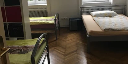 Monteurwohnung - Küche: eigene Küche - Wien-Stadt Zentral - Apartment Falco Zimmer mit 4 Einzelbetten - Senator Flat Falco