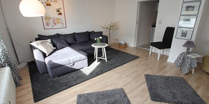 Monteurwohnung - Einzelbetten - PLZ 38709 (Deutschland) - Wohnzimmer - Ferienwohnung Lisa