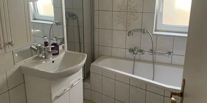Monteurwohnung - Badezimmer: eigenes Bad - Ludwigsfelde - Ferienhaus Reichert 
