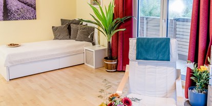 Monteurwohnung - Einzelbetten - Boder - Wohnzimmer mit einem fixen Bett oder Doppel - Schlafcouch - Ferienwohnung Mountain View 1