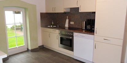 Monteurwohnung - Kühlschrank - Rullstorf - Küche mit Geschirrspüler im Gemeinschaftsraum - Monteurzimmer u. Wohnungen Nähe Lüneburg