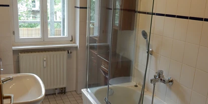 Monteurwohnung - Waschmaschine - PLZ 04824 (Deutschland) - Badezimmer - Zentrale 2 Zimmer EG Wohnung mit Balkon