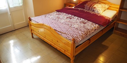 Monteurwohnung - Bettwäsche: Bettwäsche inklusive - Gravesano - Schlafzimmer 1. OG - Ganzes Haus Mendrisio, Tessin