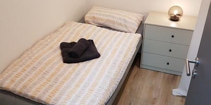 Monteurwohnung - Bettwäsche: Bettwäsche gegen Gebühr - Einzelzimmer  - Ferienhaus am See Goch-Kessel