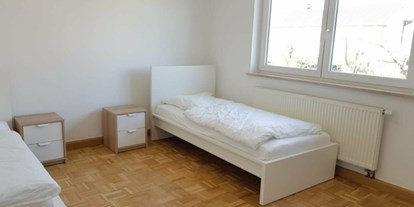 Monteurwohnung - Kühlschrank - Wallersdorf (Dingolfing-Landau) - Monteurzimmer/Apartments in 94431 Pilsting