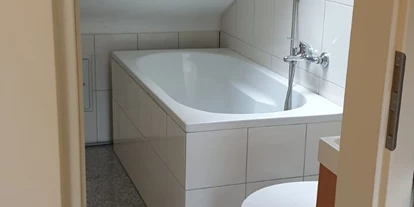 Monteurwohnung - Küche: eigene Küche - PLZ 75203 (Deutschland) - Bad mit Badewanne - Adam