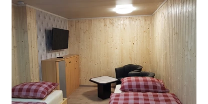 Monteurwohnung - Kühlschrank - Hohenbocka - Zweibettzimmer - Ferienwohnung und Monteurzimmer Schuricht