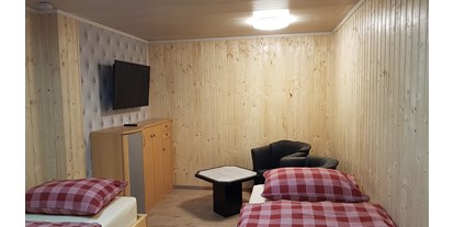 Monteurwohnung - Badezimmer: eigenes Bad - Senftenberg Hörlitz - Zweibettzimmer - Ferienwohnung und Monteurzimmer Schuricht