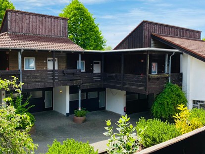Monteurwohnung - Art der Unterkunft: Gästehaus - Bad Schwartau - Außenansicht eines Monteurhotels - K 357 - Monteurzimmer Lübeck und Umgebung