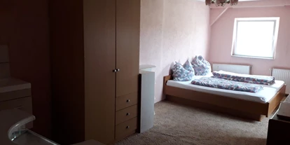 Monteurwohnung - Badezimmer: eigenes Bad - Felixsee - Günstige & Gemütliche Zimmer