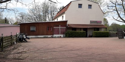 Monteurwohnung - Parkplatz: eigener Parkplatz vorhanden - PLZ 03103 (Deutschland) - Günstige & Gemütliche Zimmer