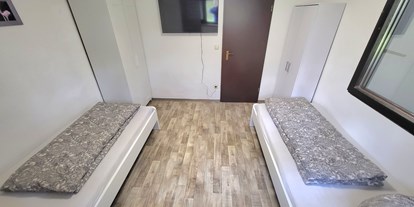 Monteurwohnung - Zimmertyp: Doppelzimmer - Schwaig (Nürnberger Land) - Apartment Christof Unterkünfte Wohnungen/Häuser/Pension/Zimmer