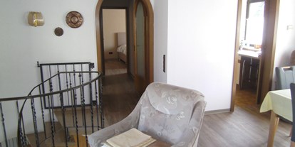 Monteurwohnung - Zimmertyp: Einzelzimmer - Gau-Algesheim - Wohn-Esszimmer - Fewo-Aspisheim bei Bingen/Rhein